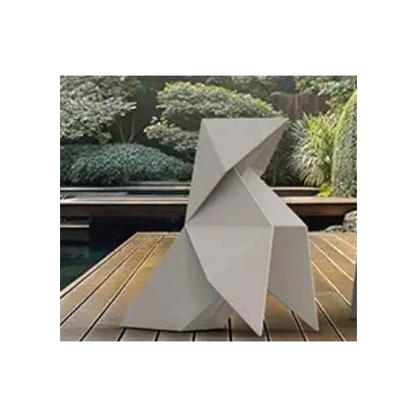 Diseño de la estatua Kotori Origami Vondom